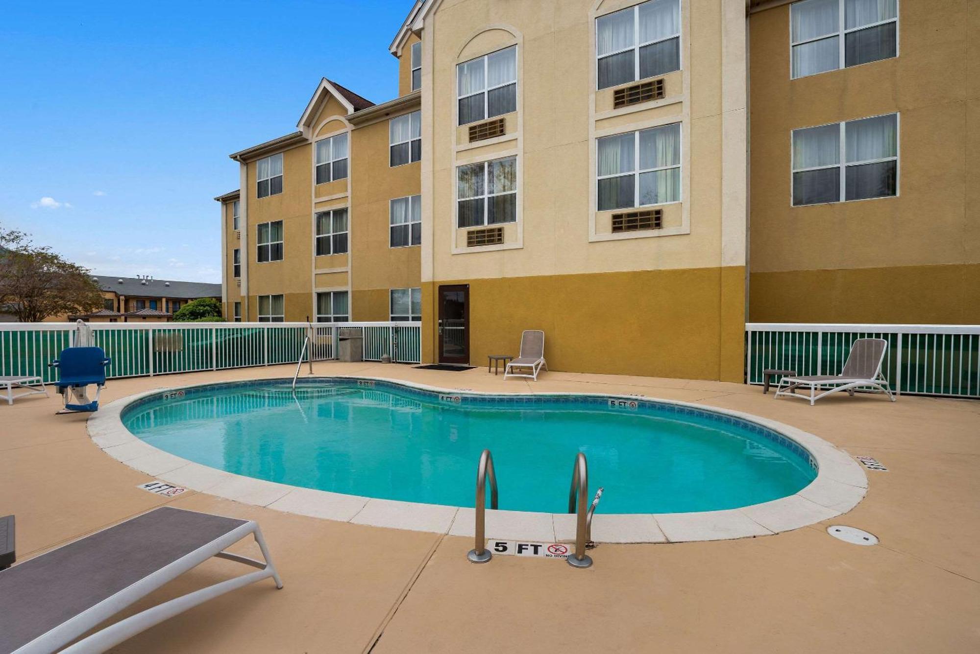 Comfort Inn & Suites Santee I-95 Екстер'єр фото
